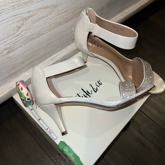 Bridal Sparkle Sandal Heels - Picture 5 of 8